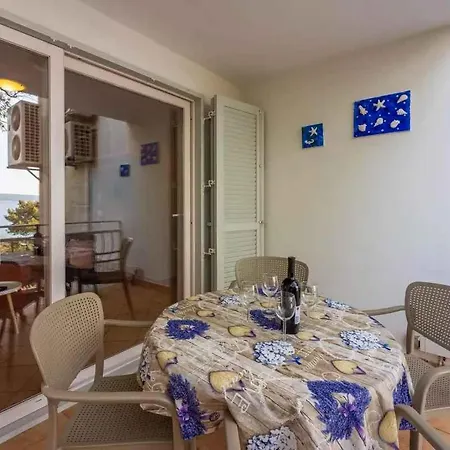 Διαμέρισμα In 45072 *