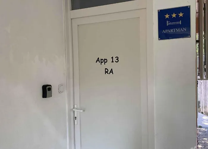 In 45072 Апартаменты *